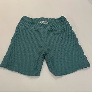 Booty by Brabants croco skin shorts mint